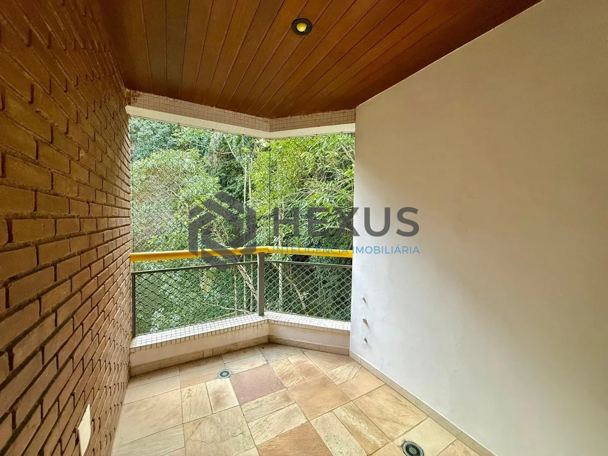 Foto 16 de Apartamento com varanda vista mar e lazer na beira mar no Morro Sorocotuba na Enseada, Guarujá