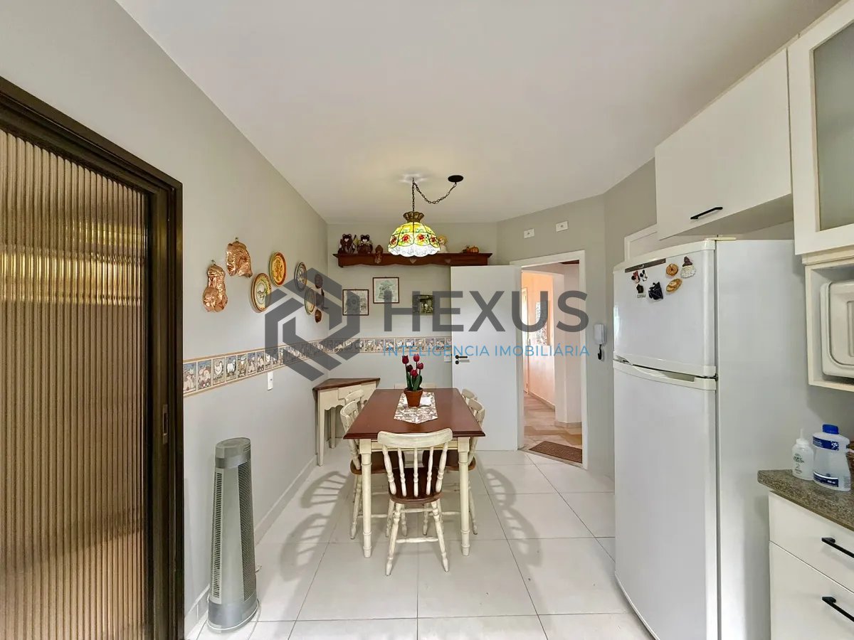 Foto 18 de Apartamento reformado com varanda vista mar e lazer na beira mar no Morro Sorotocuba na Enseada, Guarujá