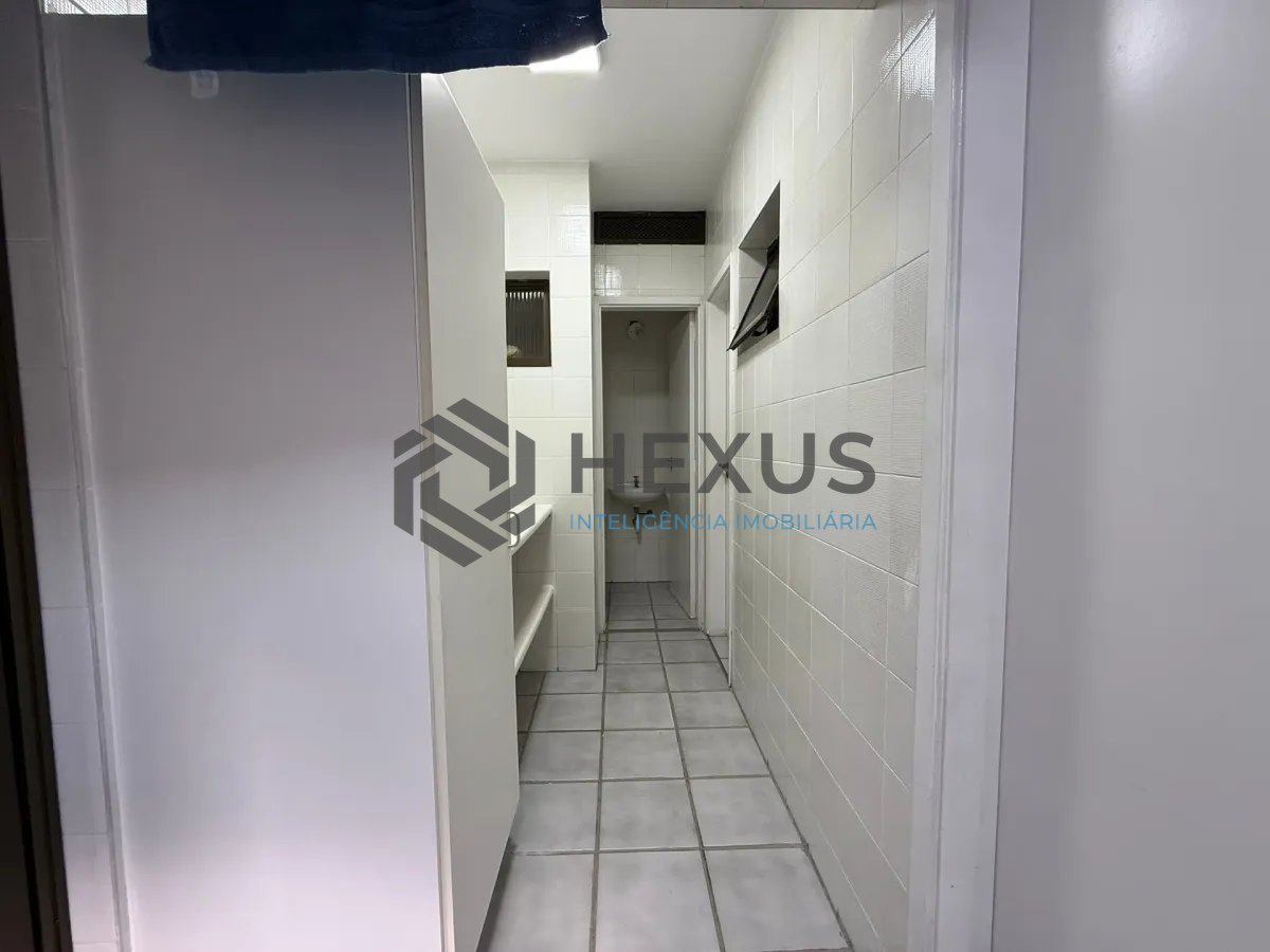 Foto 33 de Apartamento com varanda vista mar e lazer na beira mar do Morro Sorocotuba na Enseada, Guarujá