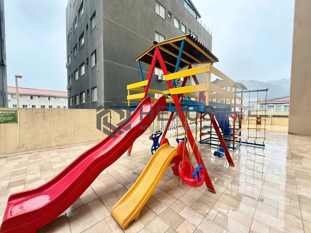 Foto 19 de Apartamento com varanda e lazer a 500m da praia na Enseada, Guarujá