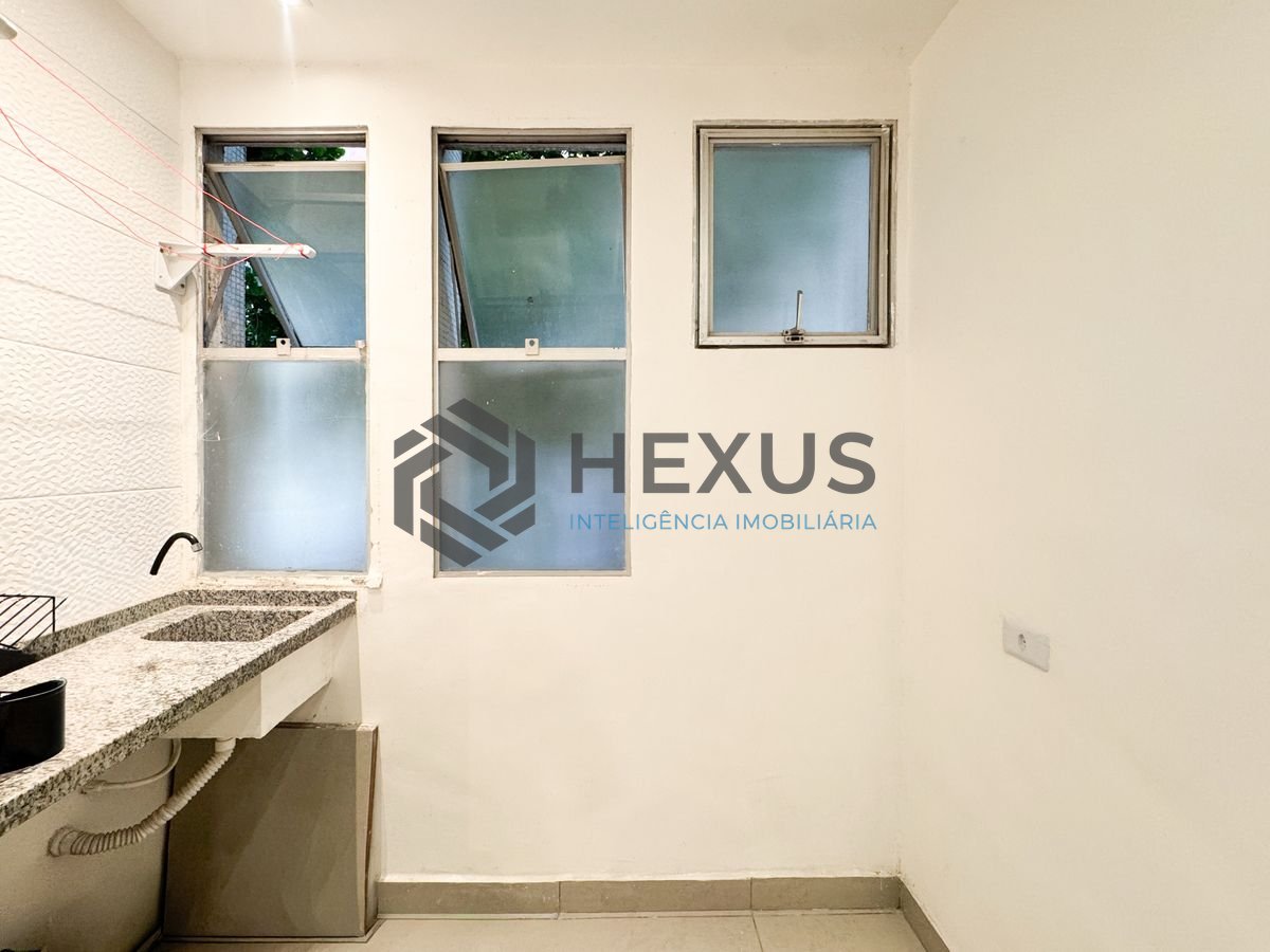 Foto 14 de Apartamento a 1 quadra da praia nas Pitangueiras, Guarujá