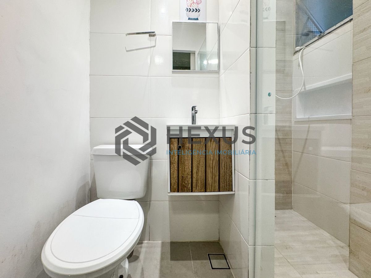 Foto 8 de Apartamento a 1 quadra da praia nas Pitangueiras, Guarujá