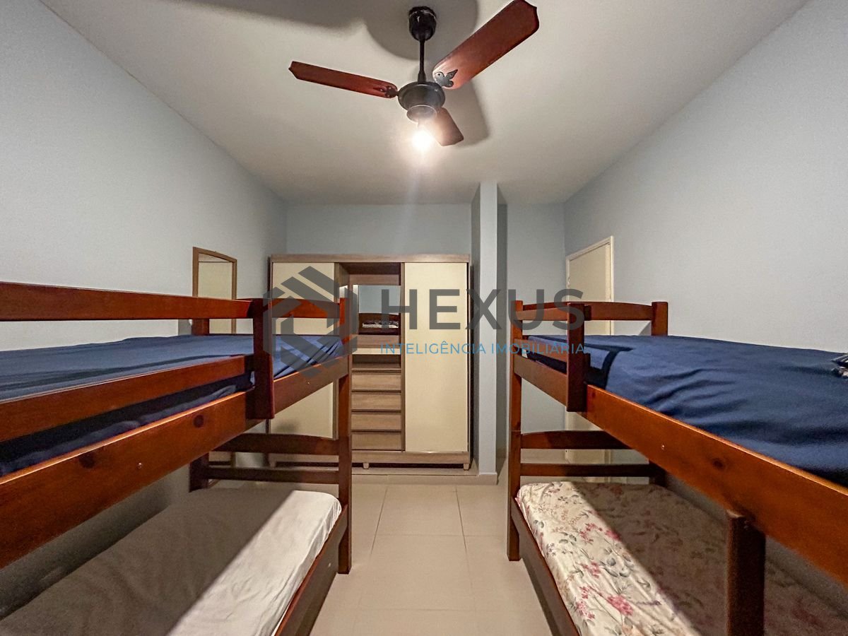Foto 11 de Apartamento com varanda e lazer a 300m da praia na região do Aquário na Enseada, Guarujá