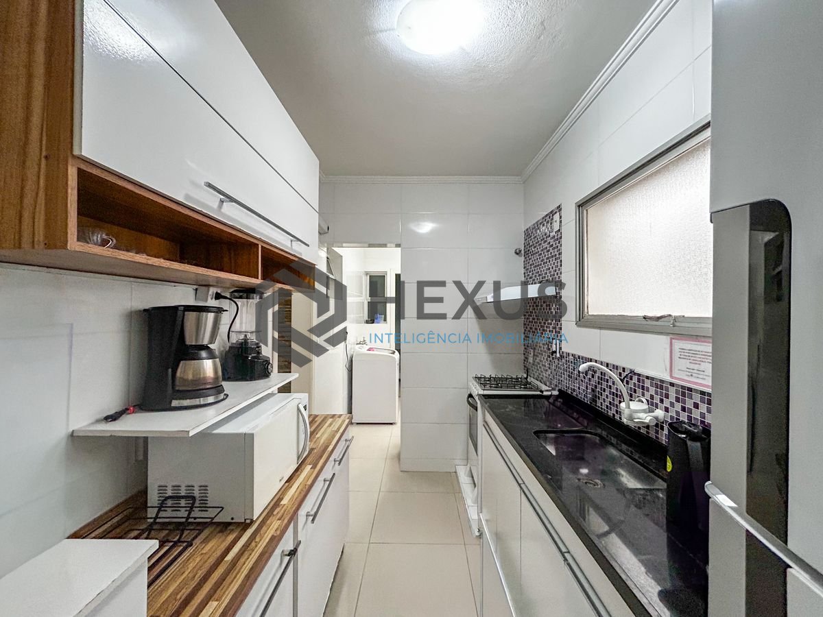 Foto 18 de Apartamento com varanda e lazer a 300m da praia na região do Aquário na Enseada, Guarujá