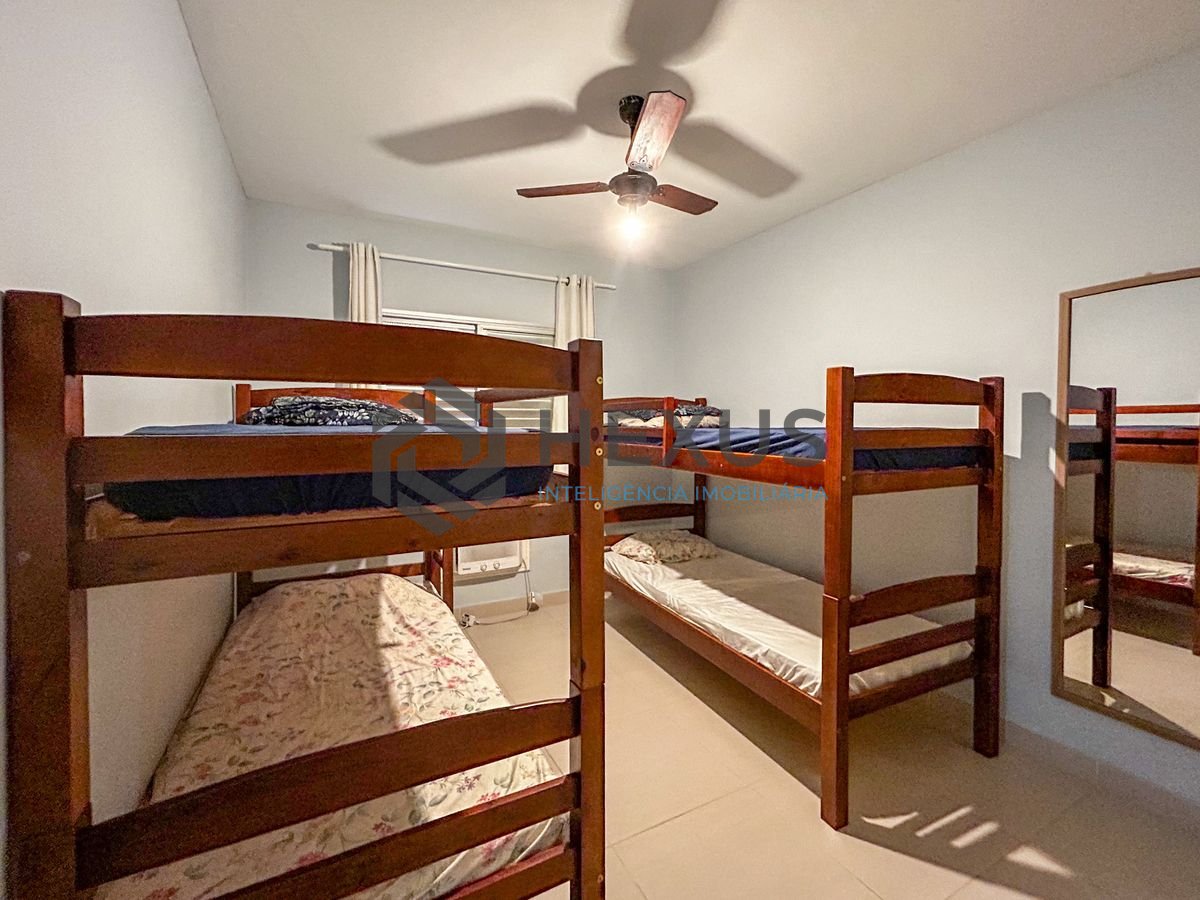 Foto 8 de Apartamento com varanda e lazer a 300m da praia na região do Aquário na Enseada, Guarujá