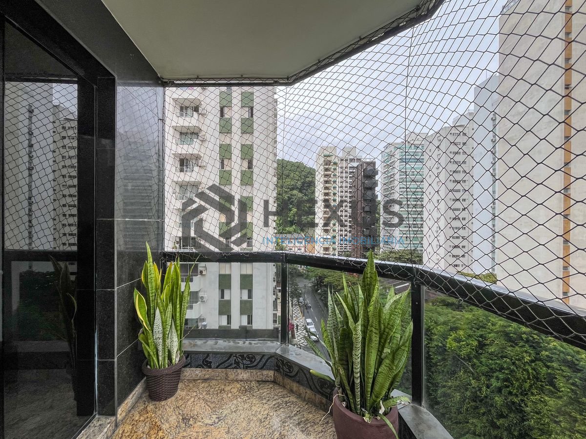 Foto 12 de Apartamento com varanda vista mar e lazer a 2 quadras da praia nas Pitangueiras, Guarujá
