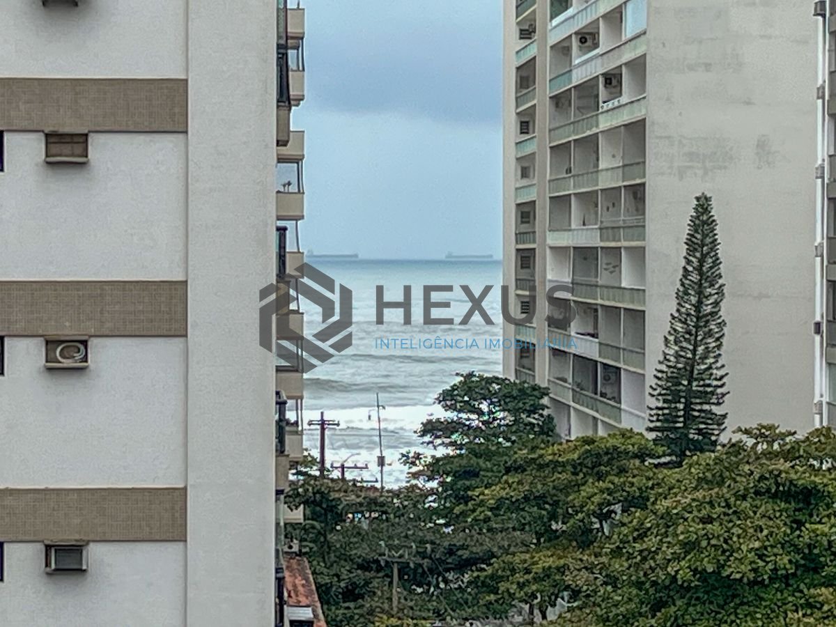 Foto 14 de Apartamento com varanda vista mar e lazer a 2 quadras da praia nas Pitangueiras, Guarujá