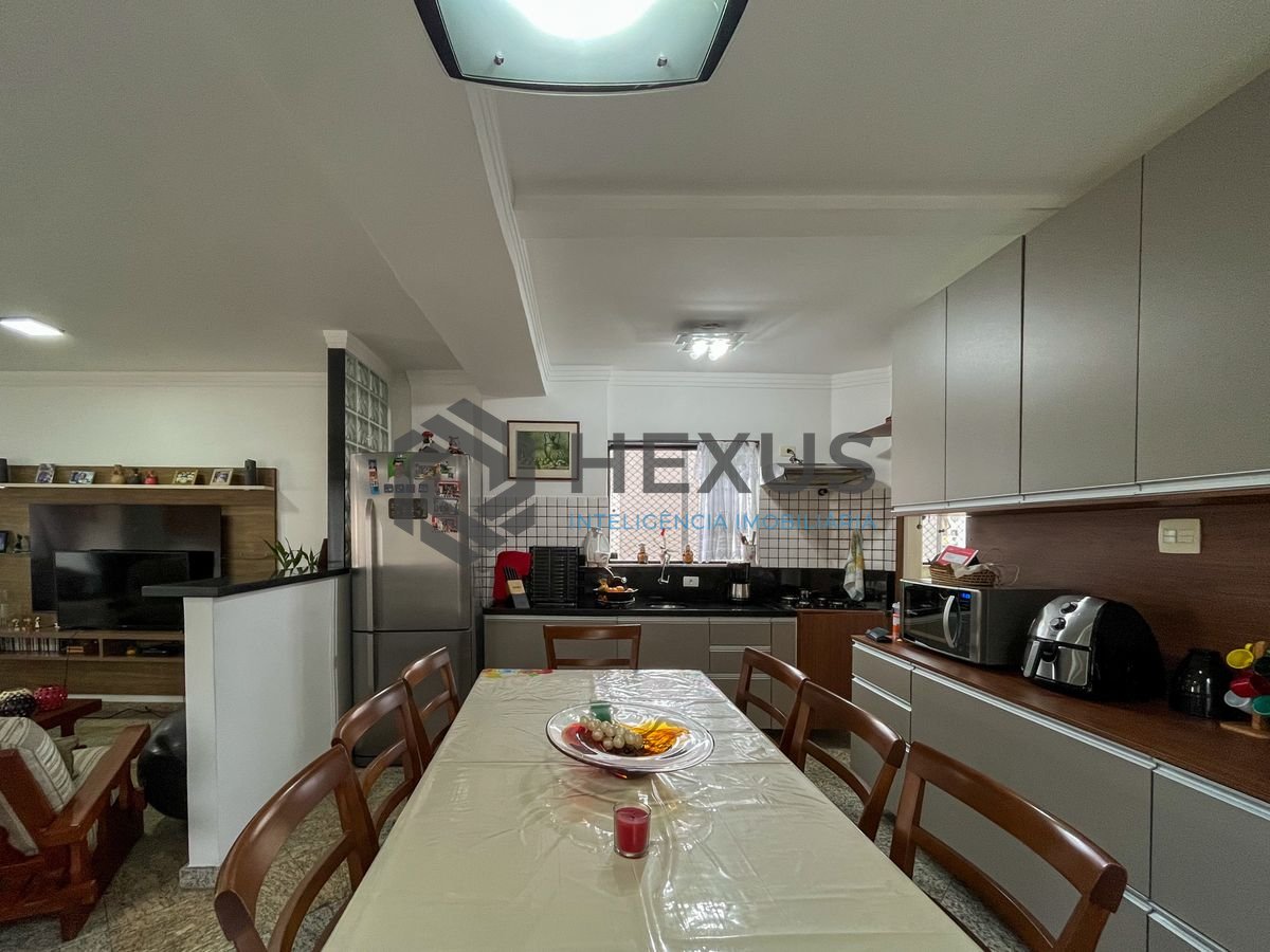 Foto 17 de Apartamento com varanda vista mar e lazer a 2 quadras da praia nas Pitangueiras, Guarujá