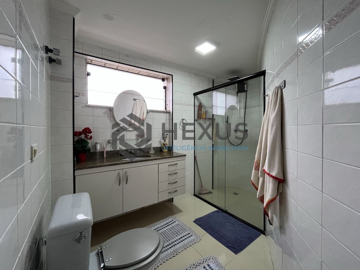 Foto 37 de Apartamento com varanda vista mar e lazer a 2 quadras da praia nas Pitangueiras, Guarujá