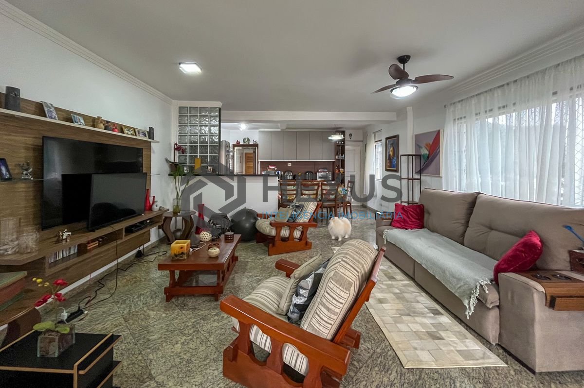 Foto 5 de Apartamento com varanda vista mar e lazer a 2 quadras da praia nas Pitangueiras, Guarujá