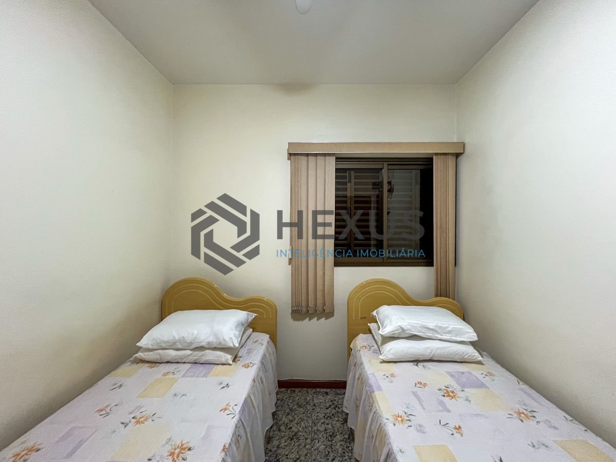 Foto 15 de Apartamento com varanda gourmet e lazer a 300m da praia nas Pitangueiras, Guarujá