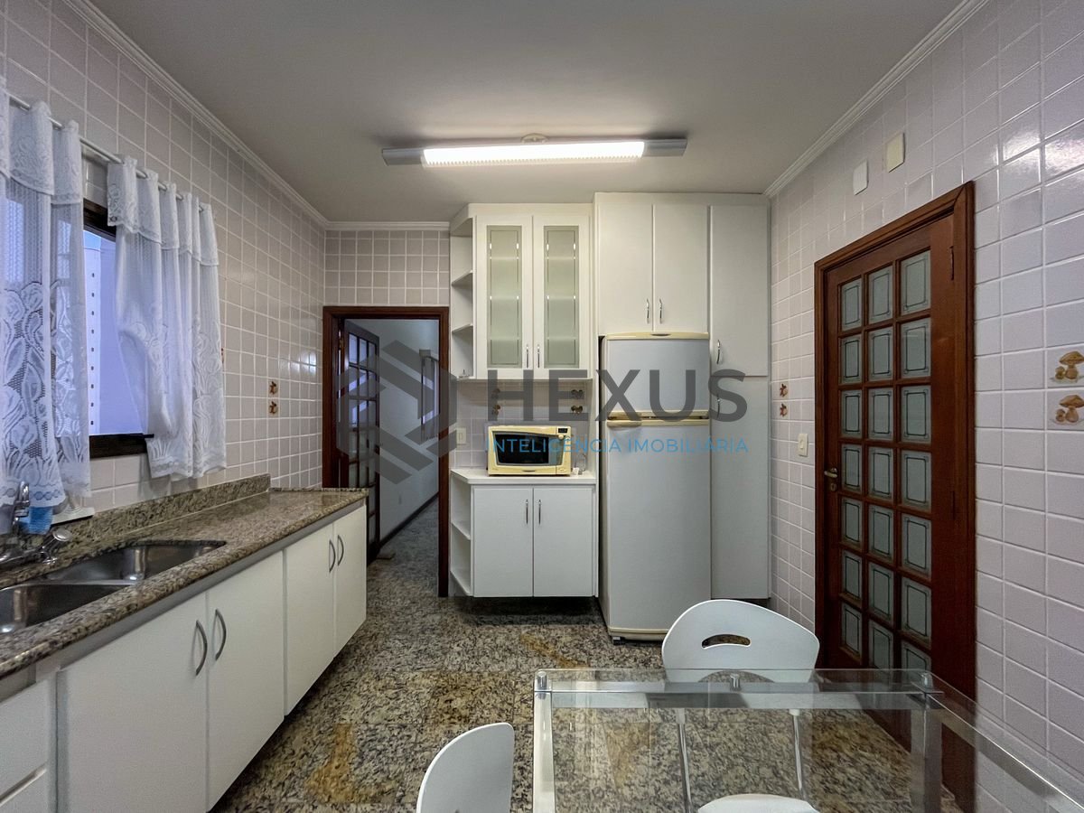 Foto 36 de Apartamento com varanda gourmet e lazer a 300m da praia nas Pitangueiras, Guarujá