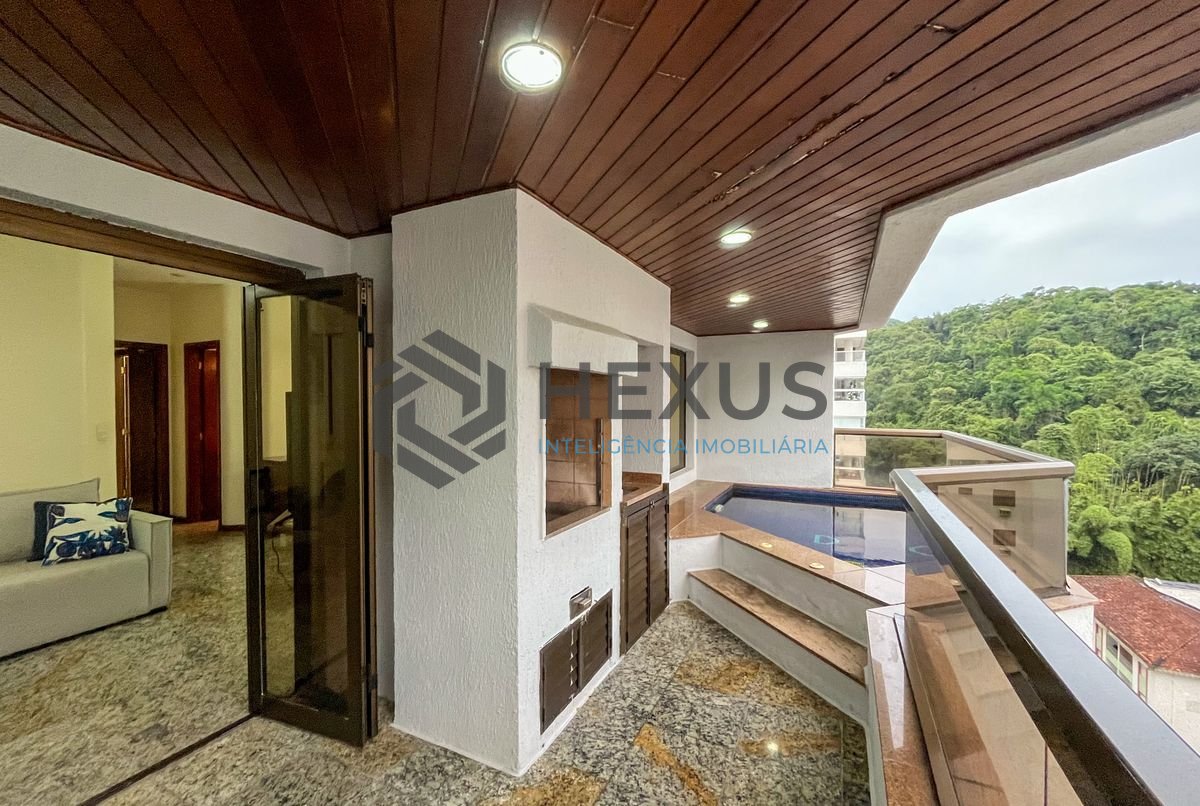 Foto 10 de Apartamento com varanda gourmet e lazer a 300m da praia nas Pitangueiras, Guarujá