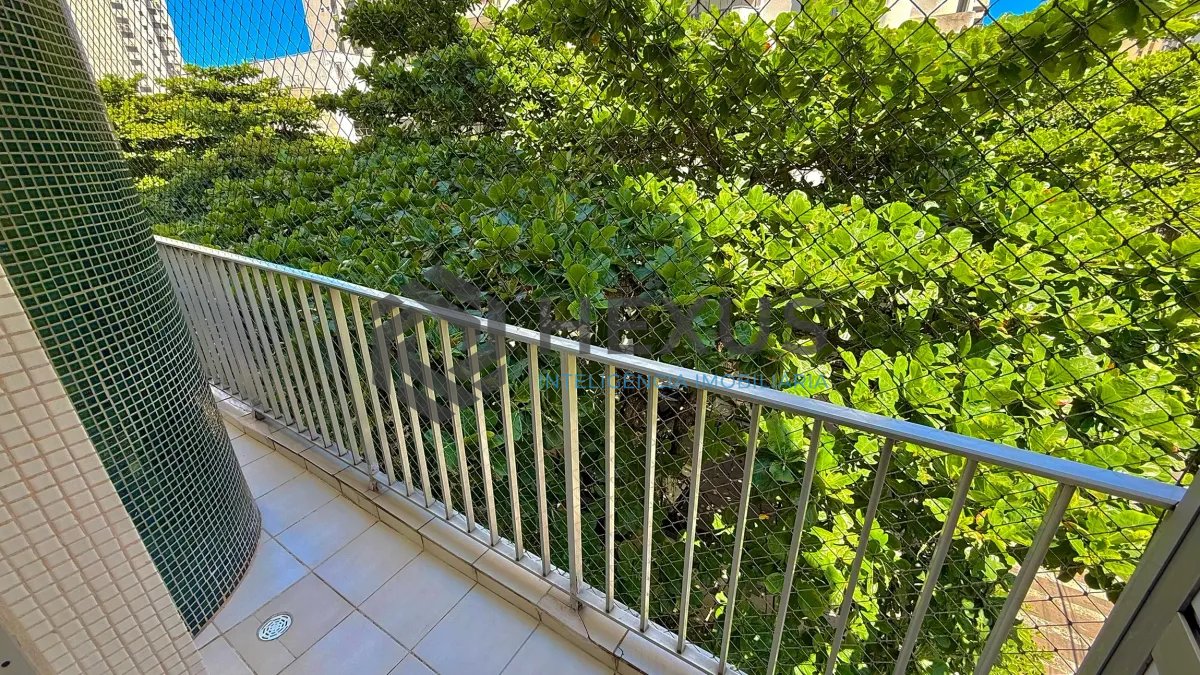 Foto 17 de Apartamento com varanda e lazer a 150m da praia na região da Barra Funda nas Pitangueiras, Guarujá