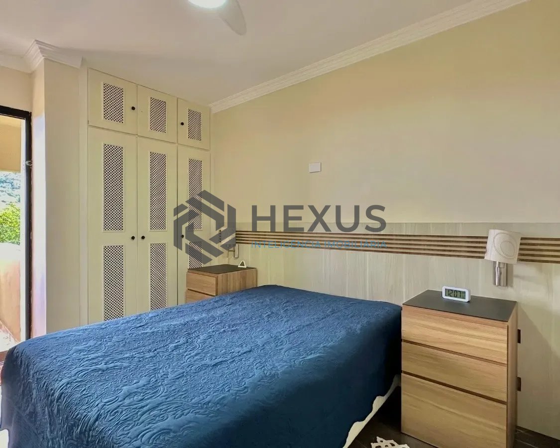 Foto 19 de Apartamento Duplex reformado com varanda e lazer a 600m da praia na Enseada, Guarujá