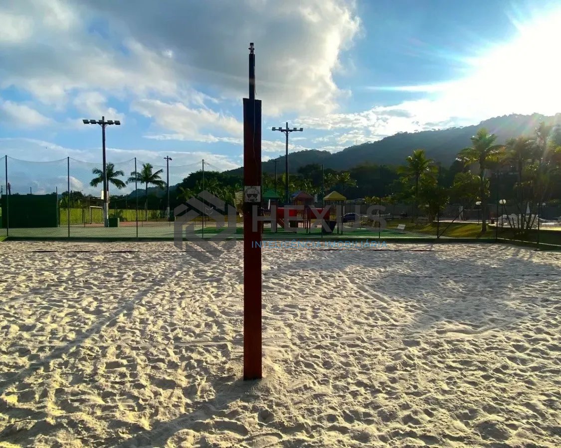 Foto 26 de Apartamento Duplex reformado com varanda e lazer a 600m da praia na Enseada, Guarujá