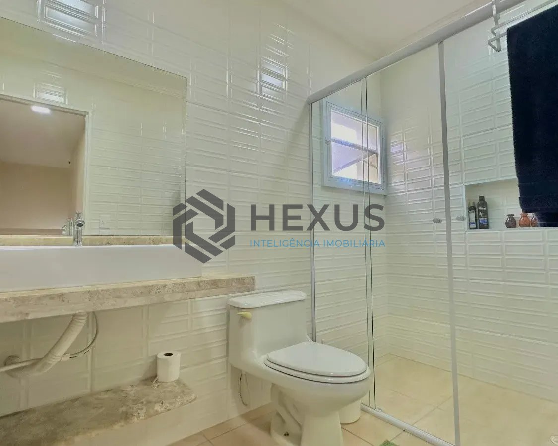 Foto 29 de Apartamento Duplex reformado com varanda e lazer a 600m da praia na Enseada, Guarujá