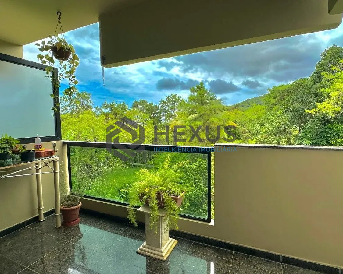 Foto 8 de Apartamento Duplex reformado com varanda e lazer a 600m da praia na Enseada, Guarujá