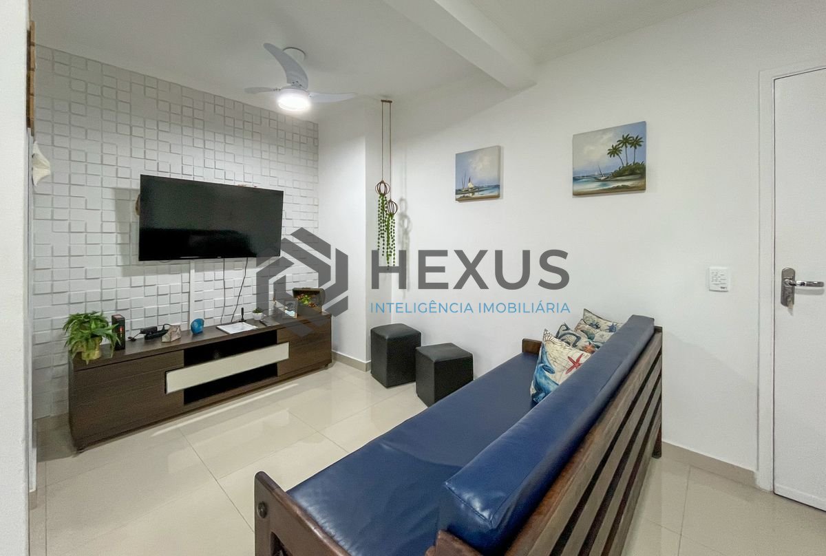 Foto 3 de Apartamento com varanda e lazer a 1 quadra da praia nas Pitangueiras, Guarujá