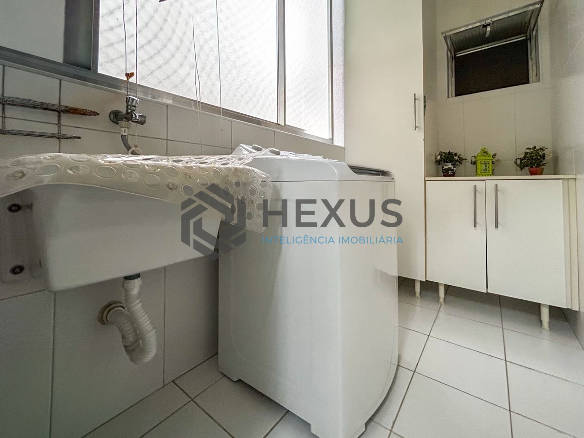 Foto 23 de Apartamento com varanda a 500m da praia na região da Brunella na Enseada, Guarujá