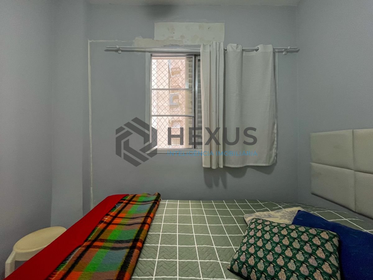 Foto 18 de Apartamento reformado com varanda e lazer nas Pitangueiras, Guarujá