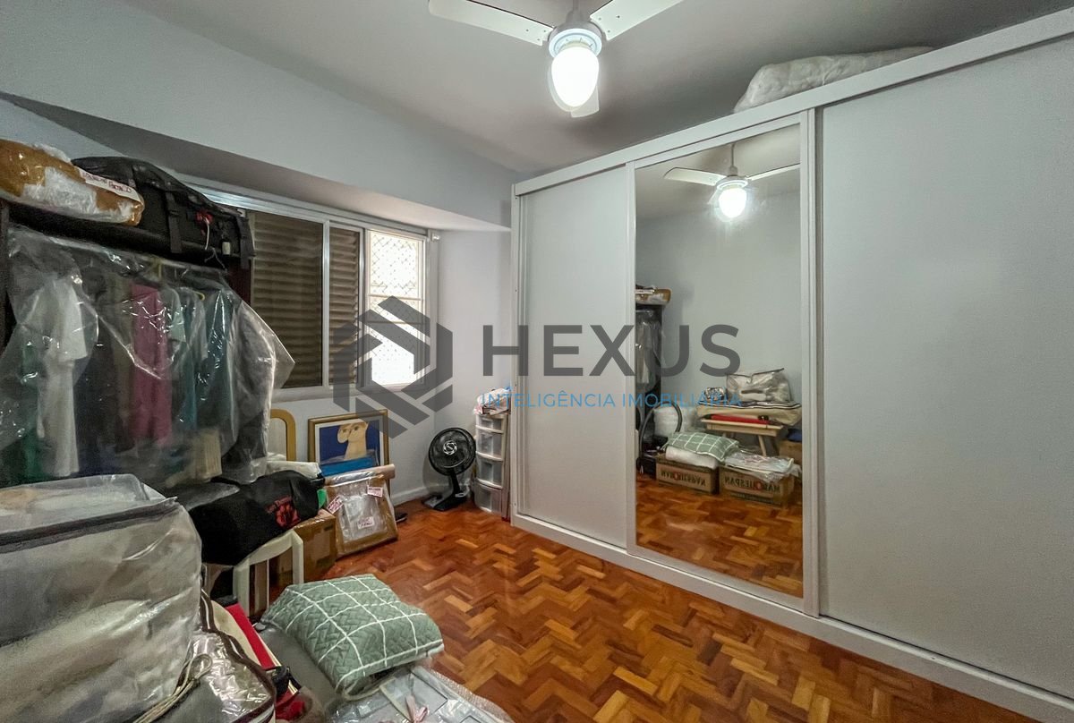 Foto 21 de Apartamento reformado com varanda e lazer nas Pitangueiras, Guarujá