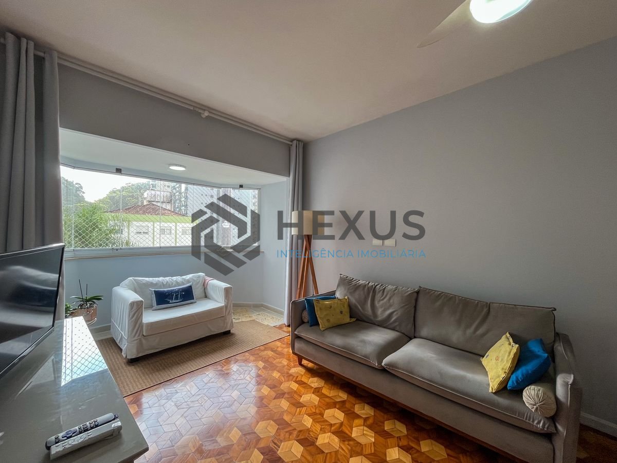 Foto 8 de Apartamento reformado com varanda e lazer nas Pitangueiras, Guarujá