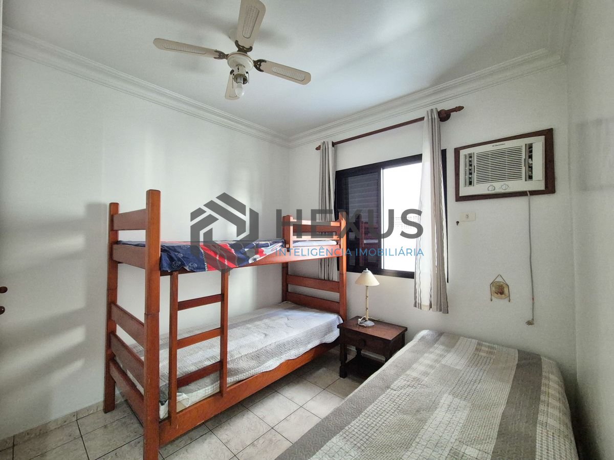 Foto 16 de Apartamento com varanda e lazer a 1 quadra da praia nas Pitangueiras, Guarujá