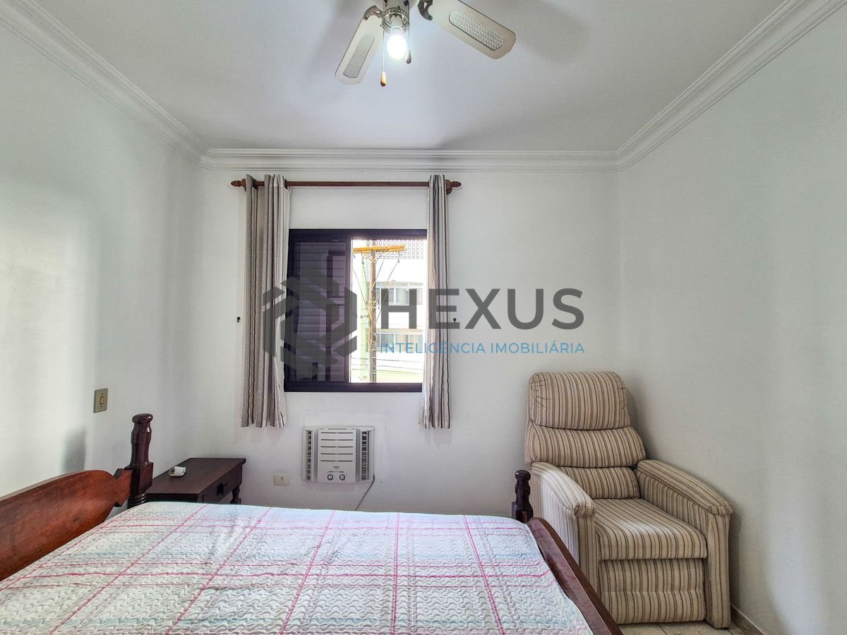 Foto 9 de Apartamento com varanda e lazer a 1 quadra da praia nas Pitangueiras, Guarujá