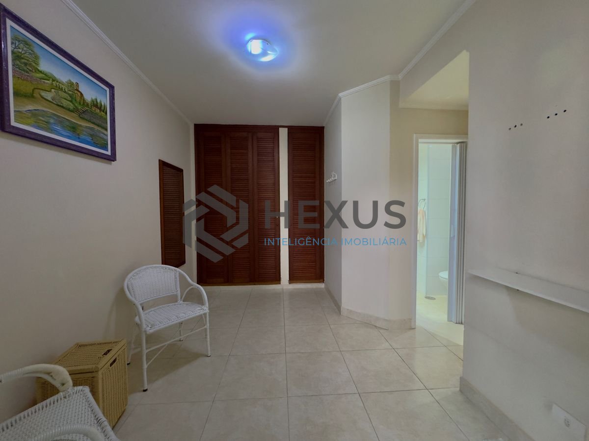 Foto 15 de Flat reformado com varanda gourmet e lazer a 1 quadra da praia nas Pitangueiras, Guarujá
