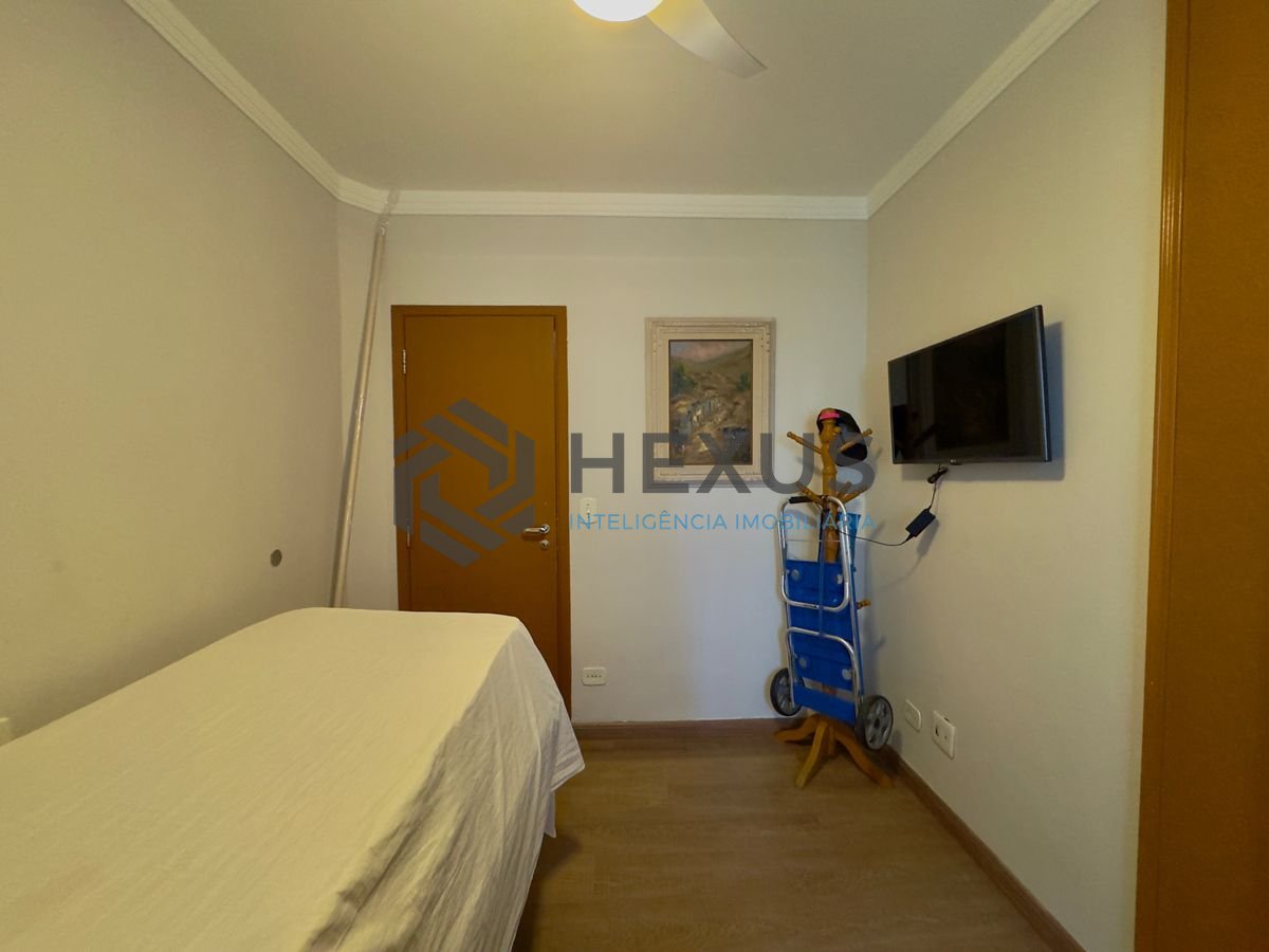 Foto 17 de Flat reformado com varanda gourmet e lazer a 1 quadra da praia nas Pitangueiras, Guarujá