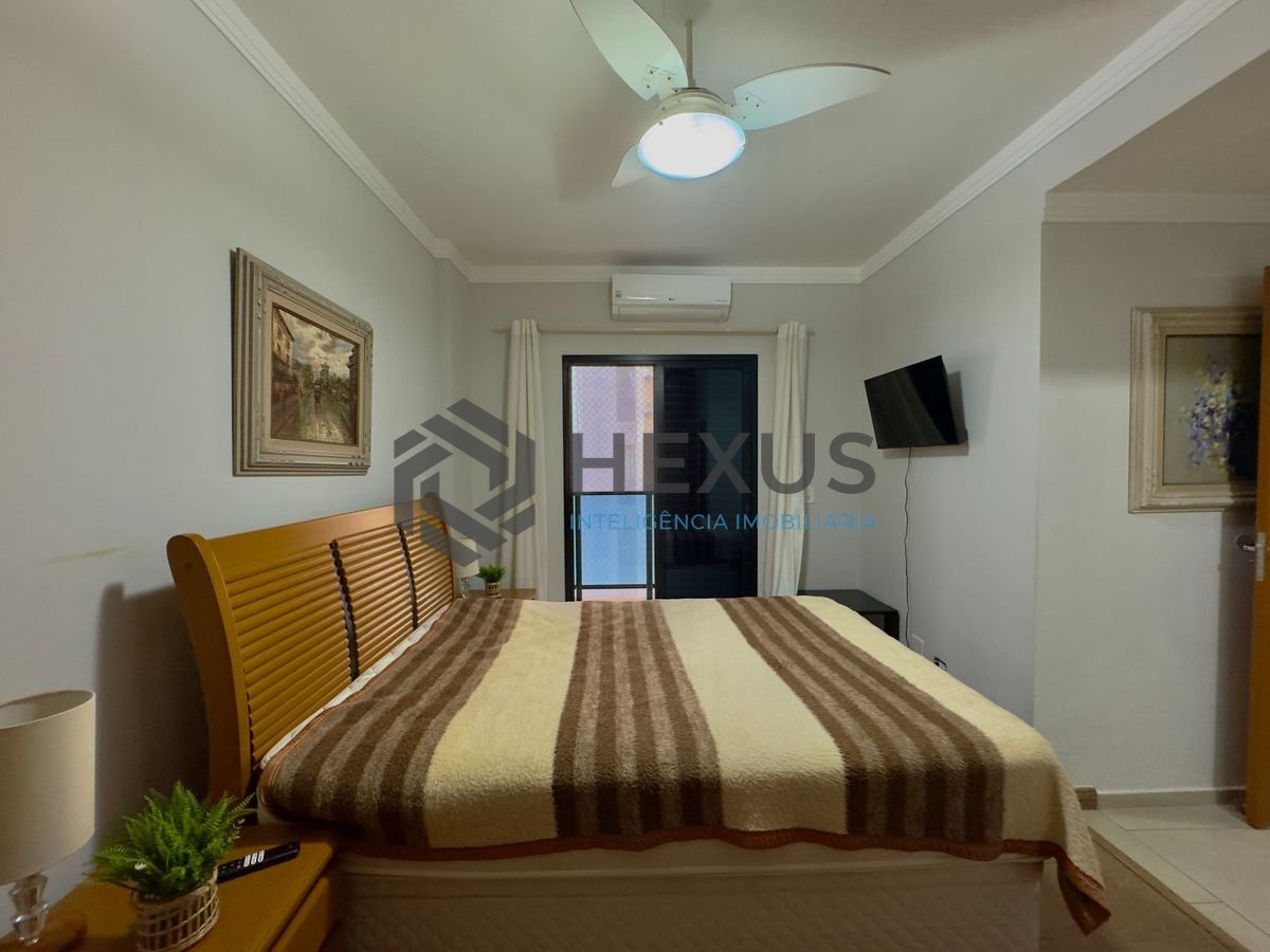 Foto 10 de Flat reformado com varanda gourmet e lazer a 1 quadra da praia nas Pitangueiras, Guarujá