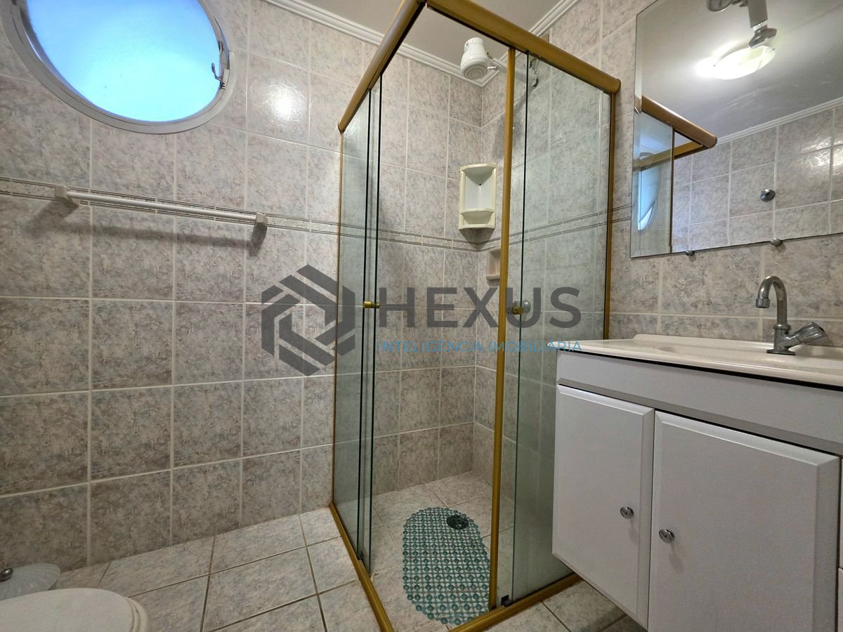 Foto 13 de Apartamento com lazer a 200m da praia na Enseada, Guarujá