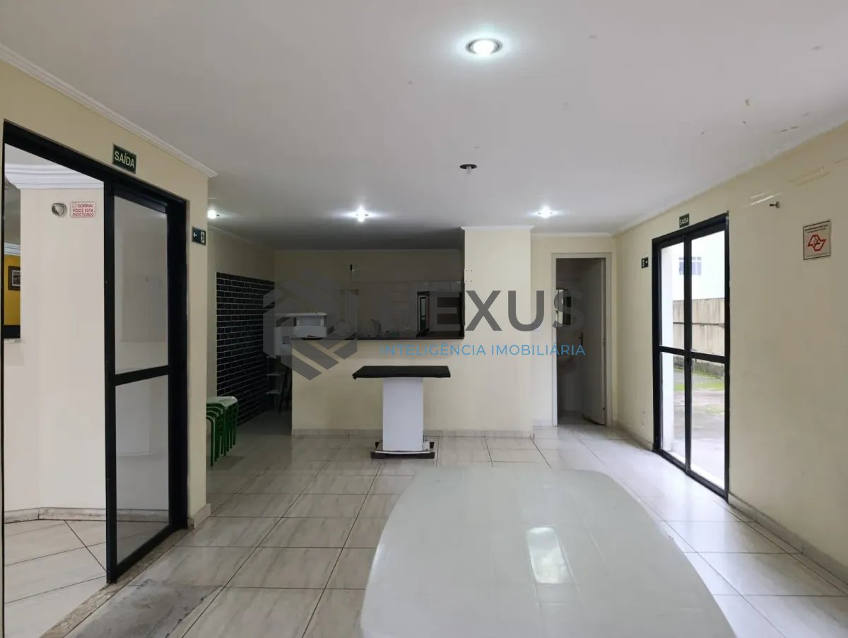Foto 19 de Apartamento reformado com varanda e lazer a 600m da praia na Enseada, Guarujá