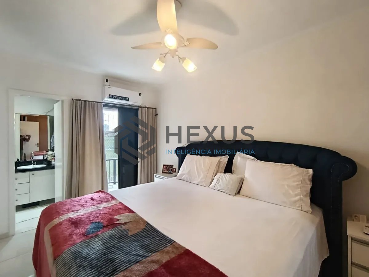 Foto 8 de Apartamento reformado com varanda e lazer a 600m da praia na Enseada, Guarujá
