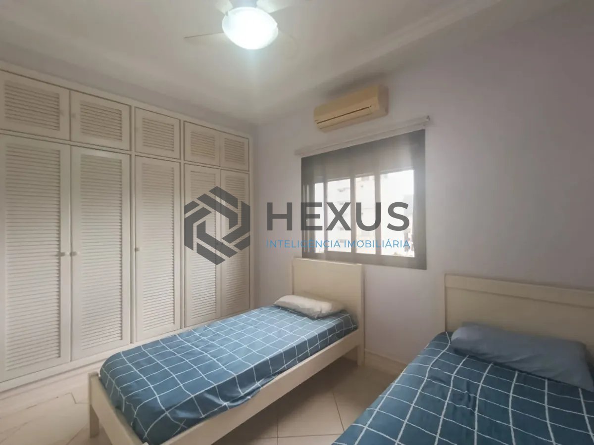 Foto 15 de Apartamento com varanda e lazer na Enseada, Guarujá