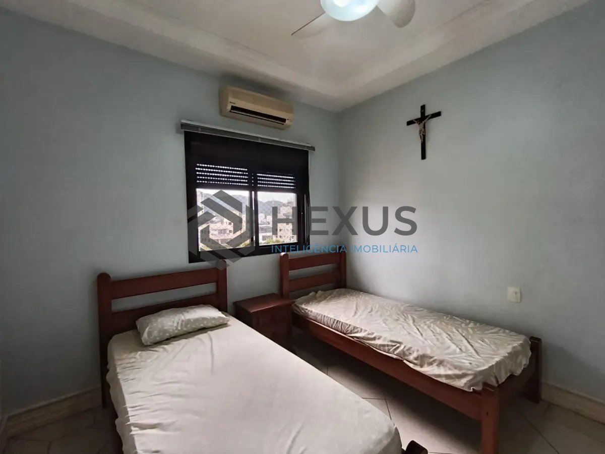 Foto 21 de Apartamento com varanda e lazer na Enseada, Guarujá