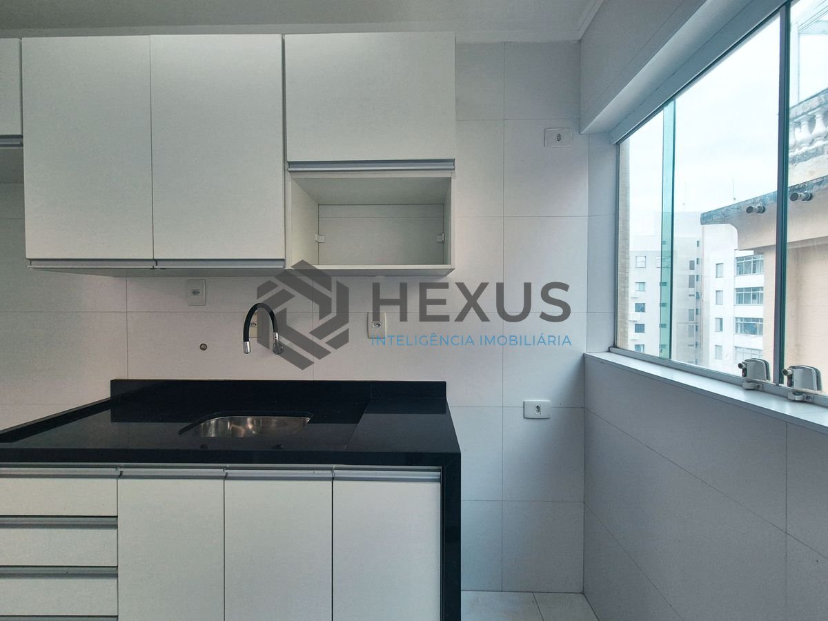 Foto 20 de Apartamento reformado a 1 quadra da praia nas Pitangueiras, Guarujá