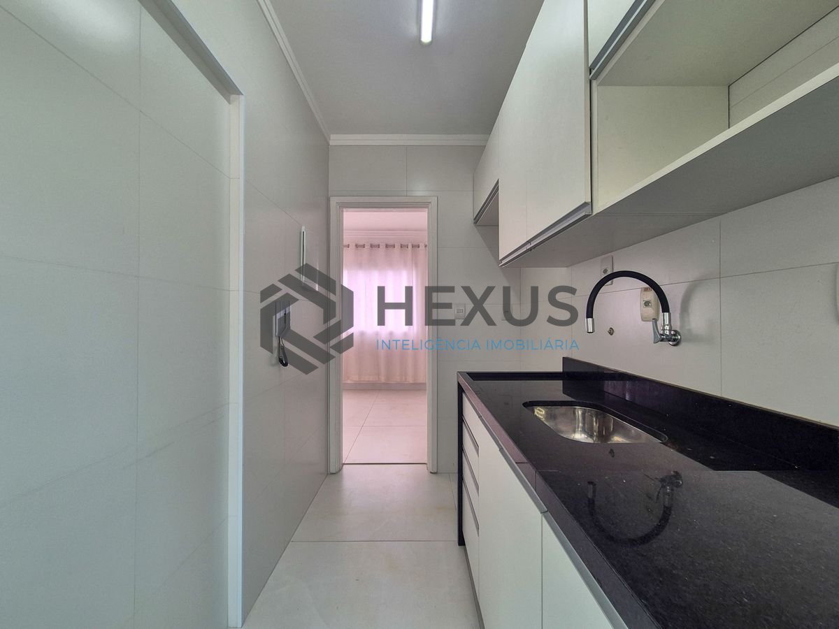 Foto 21 de Apartamento reformado a 1 quadra da praia nas Pitangueiras, Guarujá