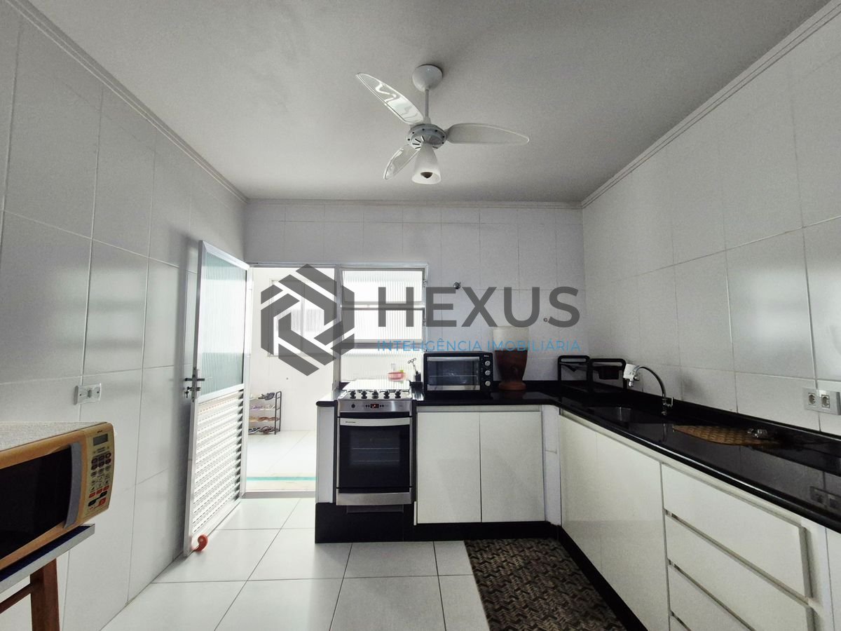 Foto 33 de Apartamento com varanda vista mar e lazer nas Pitangueiras, Guarujá