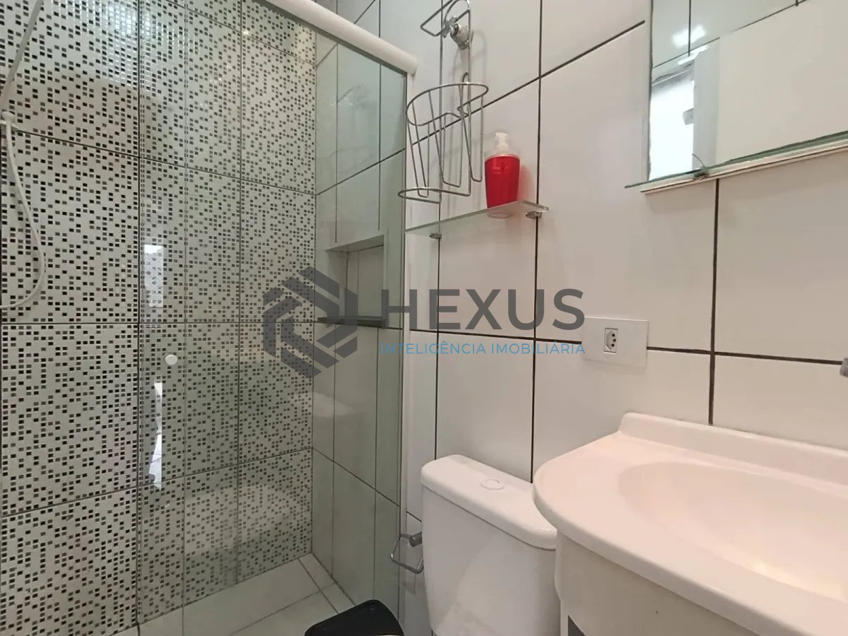 Foto 7 de Apartamento com varanda a 500m da praia na Enseada, Guarujá