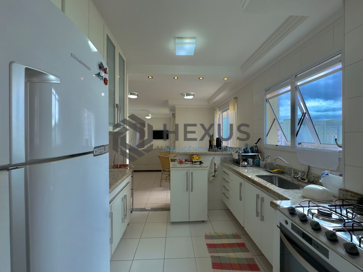 Foto 12 de Apartamento frente mar com varanda gourmet e lazer na região do Vila Luis Antônio no Jardim Astúrias, Guarujá