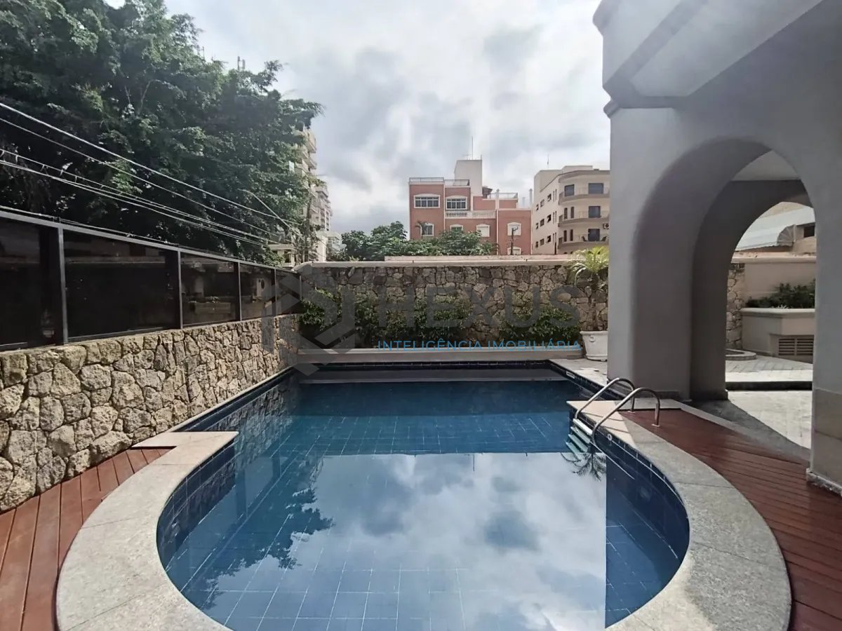 Foto 29 de Apartamento com varanda e lazer na Enseada, Guarujá
