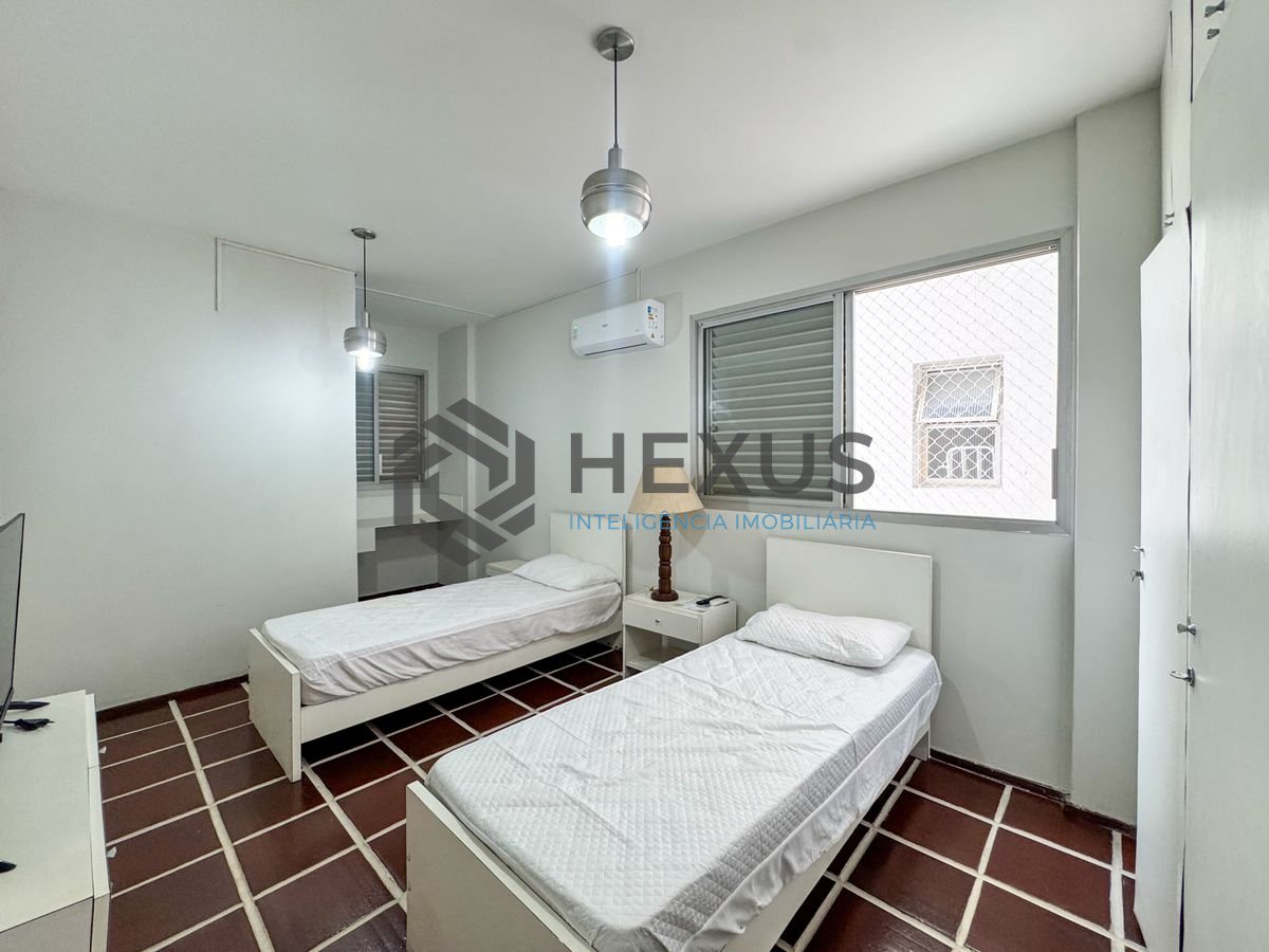 Foto 12 de Apartamento com varanda vista mar e lazer a 1 quadra da praia nas Pitangueiras, Guarujá