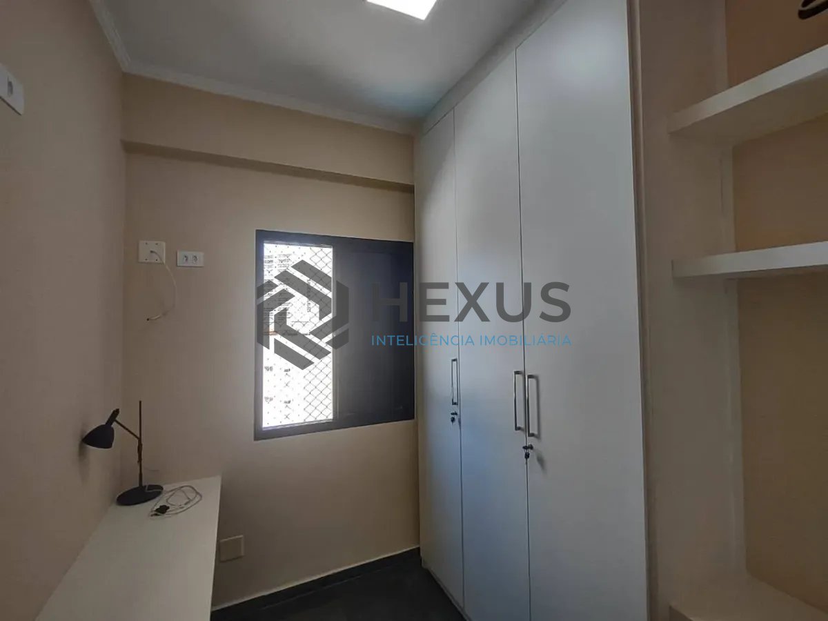 Foto 11 de Apartamento com varanda e lazer na Enseada, Guarujá