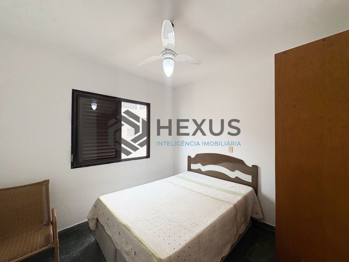 Foto 13 de Apartamento com varanda a 500m da praia no Jardim Astúrias, Guarujá