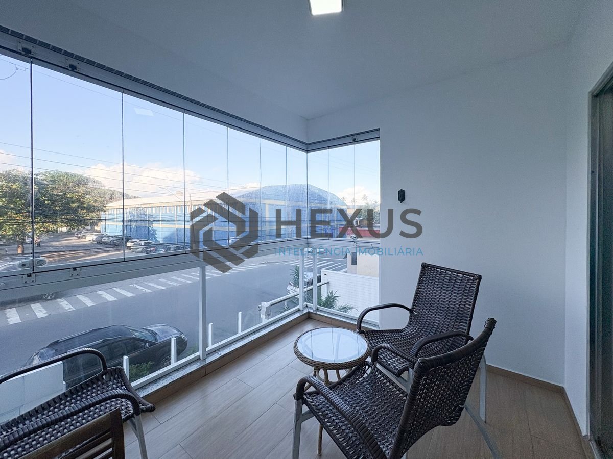 Foto 5 de Apartamento com varanda vista mar a 50m da praia na Enseada, Guarujá
