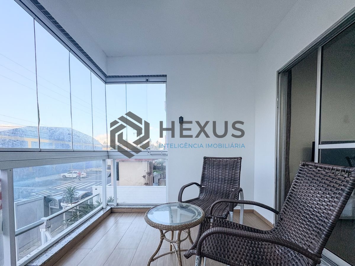 Foto 6 de Apartamento com varanda vista mar a 50m da praia na Enseada, Guarujá