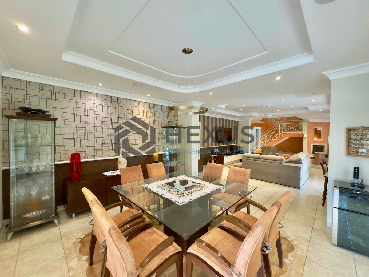 Foto 16 de Casa reformada com varanda piscina e área gourmet no Granville na Praia da Enseada, Guaruja