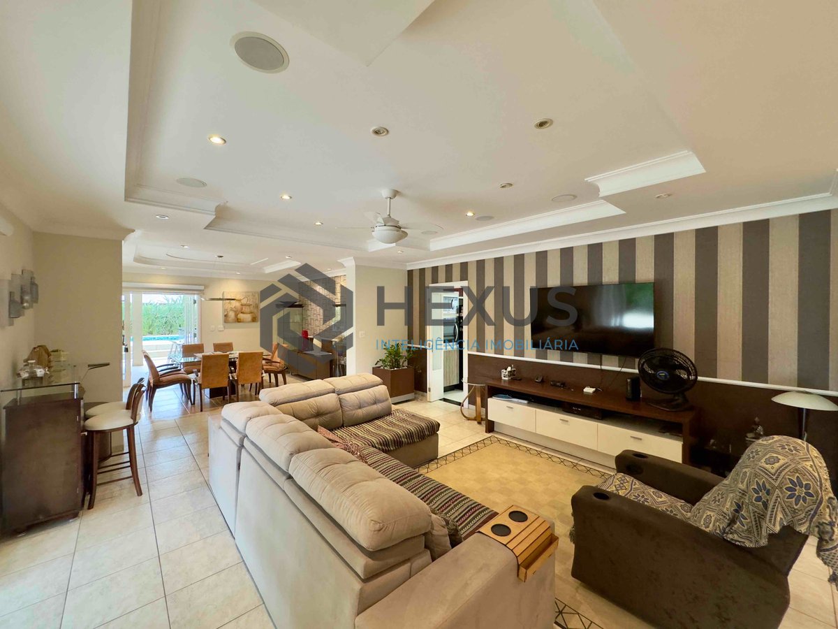 Foto 25 de Casa reformada com varanda piscina e área gourmet no Granville na Praia da Enseada, Guaruja